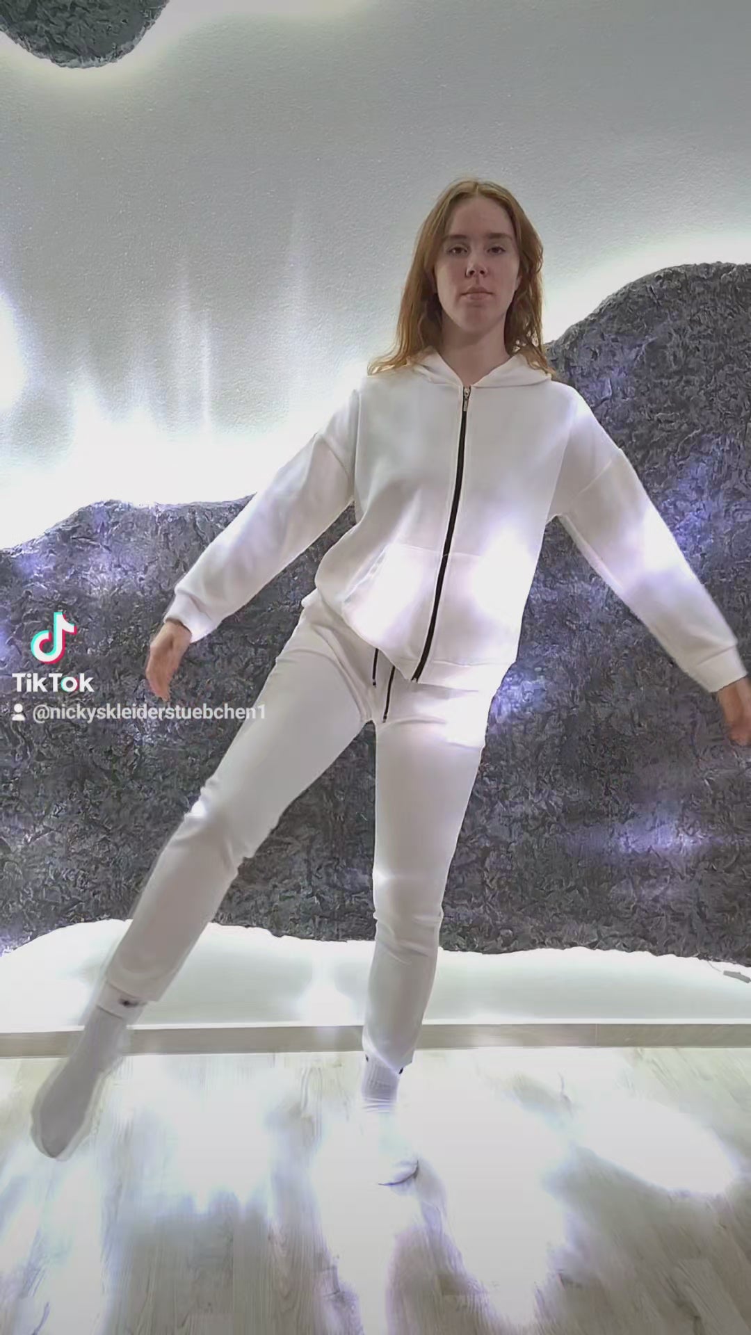 Sport-Anzug 2 Teilig mit  Kapuzen-Jacke