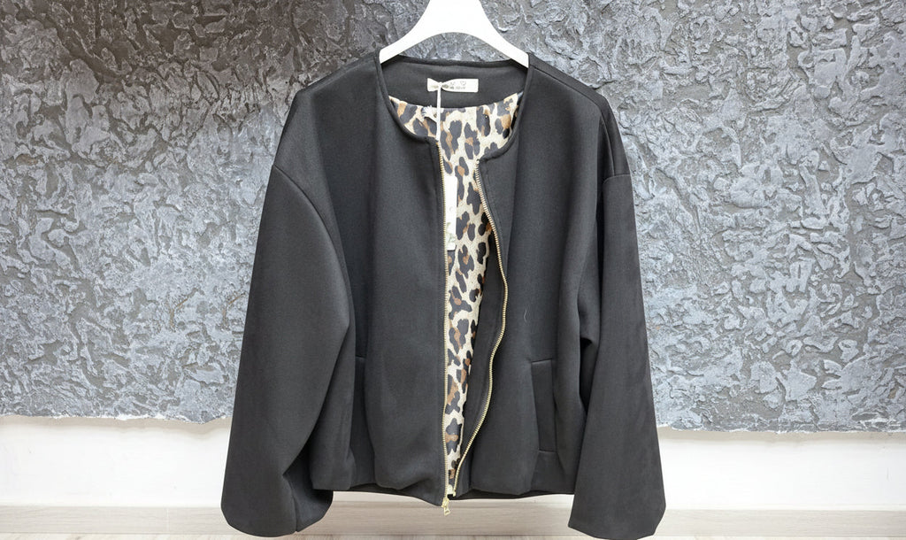 Bomber Jacke  Julia mit  Leo Abgesetzt